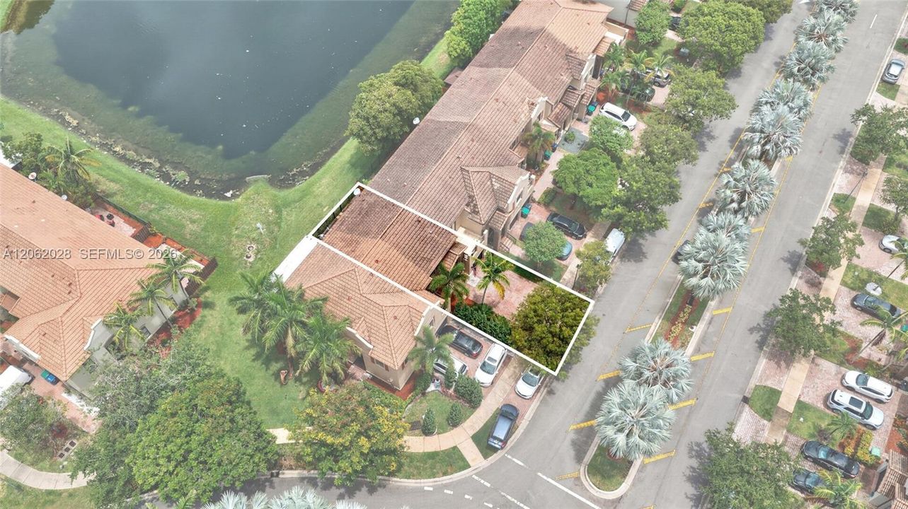 Недавно продано: $444,999 (3 спален, 2 ванн, 1857 Квадратных фут)