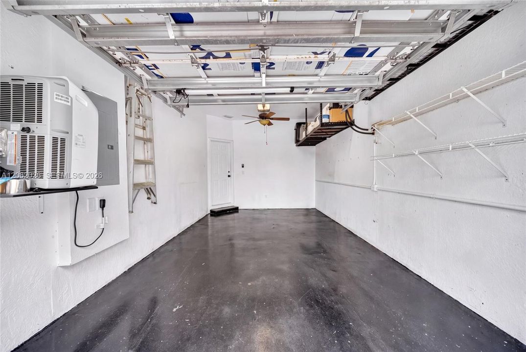 Недавно продано: $444,999 (3 спален, 2 ванн, 1857 Квадратных фут)