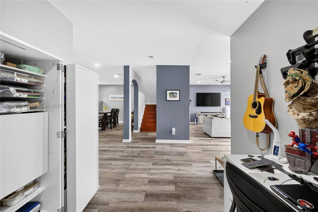 Недавно продано: $444,999 (3 спален, 2 ванн, 1857 Квадратных фут)