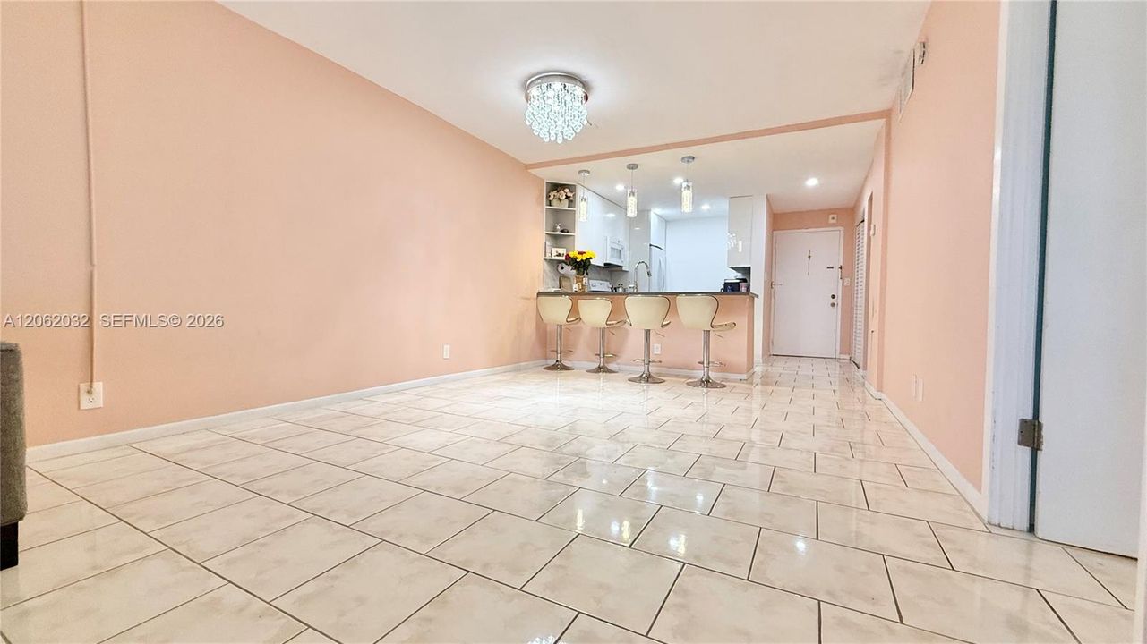 В аренду: $1,800 (1 спален, 1 ванн, 880 Квадратных фут)