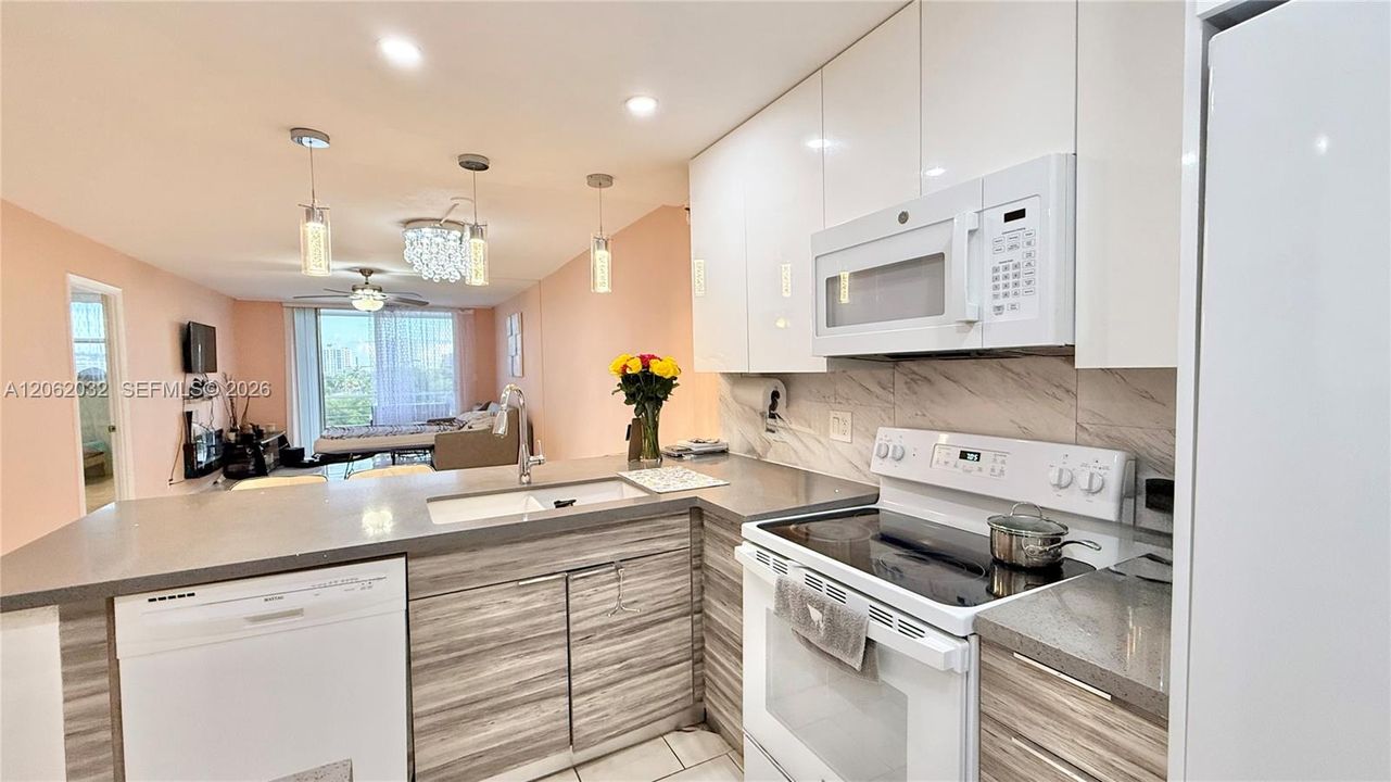 В аренду: $1,800 (1 спален, 1 ванн, 880 Квадратных фут)