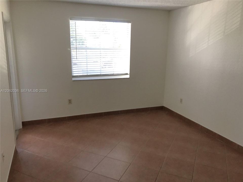 В аренду: $1,950 (2 спален, 2 ванн, 992 Квадратных фут)
