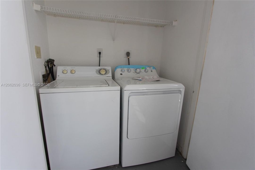 В аренду: $1,950 (2 спален, 2 ванн, 992 Квадратных фут)