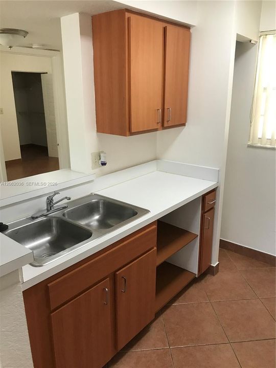 В аренду: $1,950 (2 спален, 2 ванн, 992 Квадратных фут)