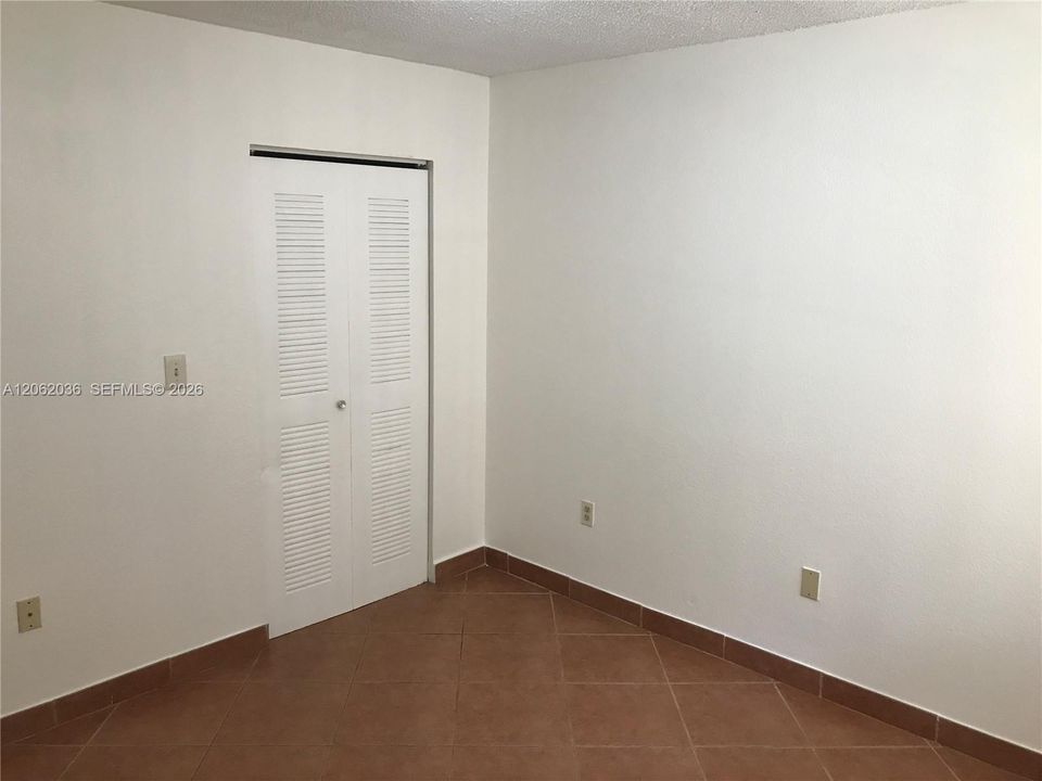 В аренду: $1,950 (2 спален, 2 ванн, 992 Квадратных фут)