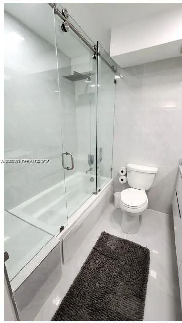 В аренду: $3,200 (3 спален, 2 ванн, 896 Квадратных фут)