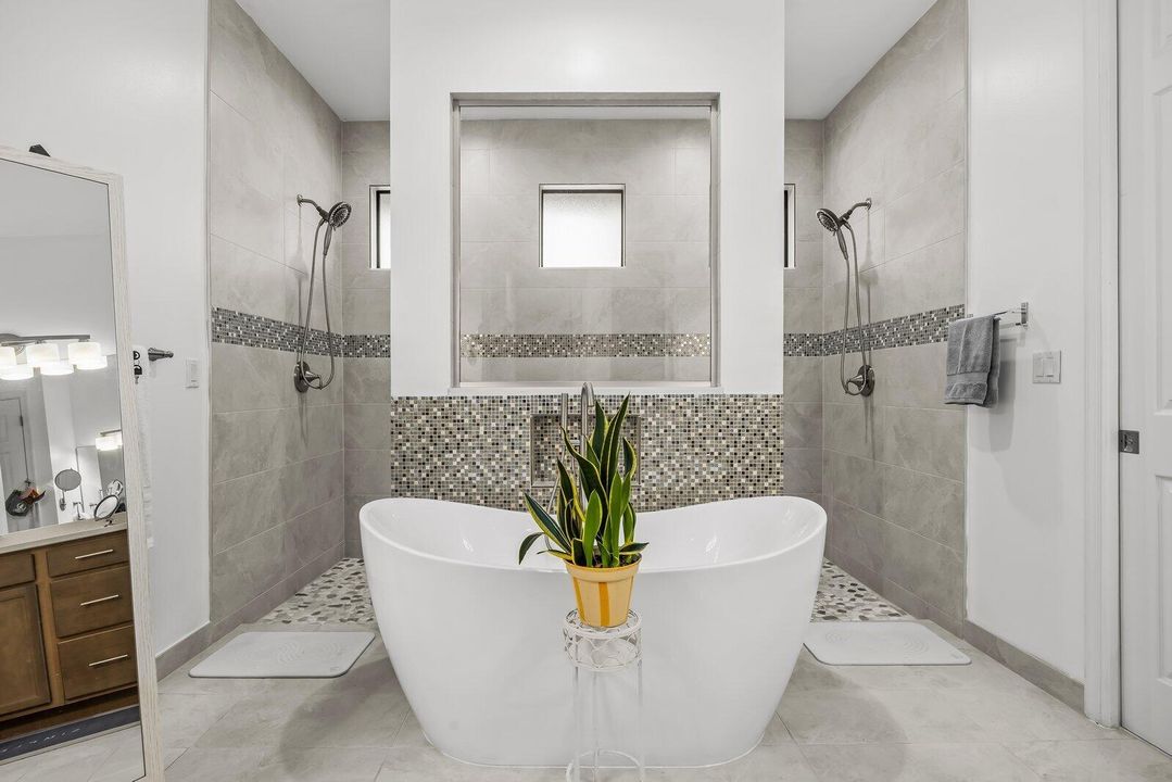 Spa-Inspired Primary Bath