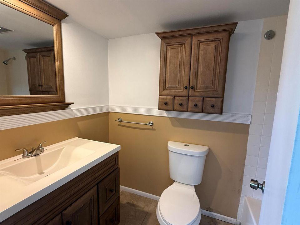 BEDROOM 2 ENSUITE BATHROOM