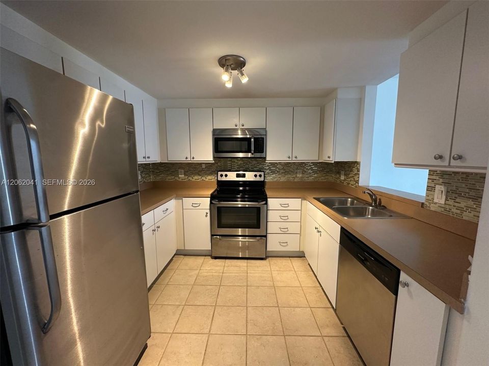В аренду: $2,650 (1 спален, 1 ванн, 783 Квадратных фут)