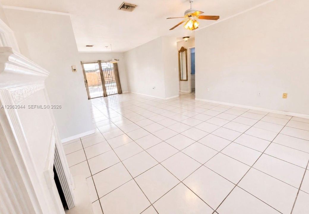 En Venta: $485,000 (3 camas, 2 baños, 1224 Pies cuadrados)