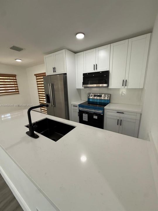 En Venta: $489,900 (2 camas, 2 baños, 1012 Pies cuadrados)
