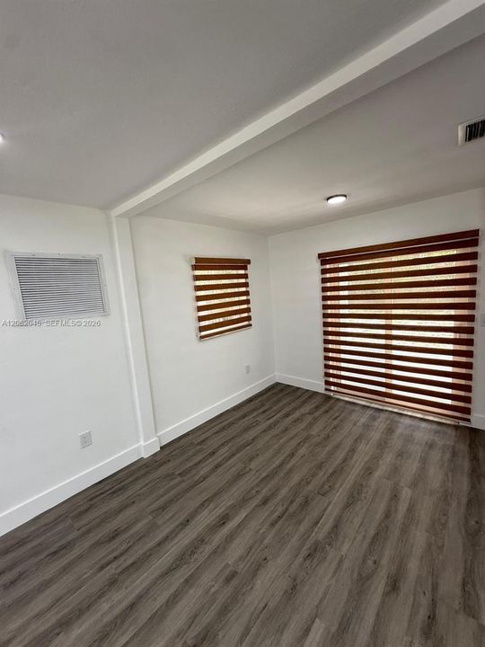 En Venta: $489,900 (2 camas, 2 baños, 1012 Pies cuadrados)