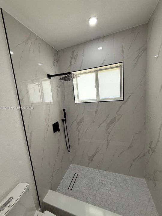 En Venta: $489,900 (2 camas, 2 baños, 1012 Pies cuadrados)