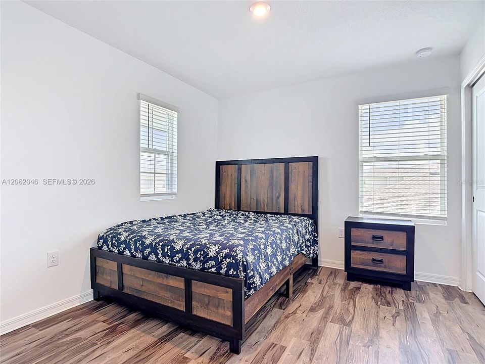 En Venta: $470,000 (6 camas, 5 baños, 3003 Pies cuadrados)