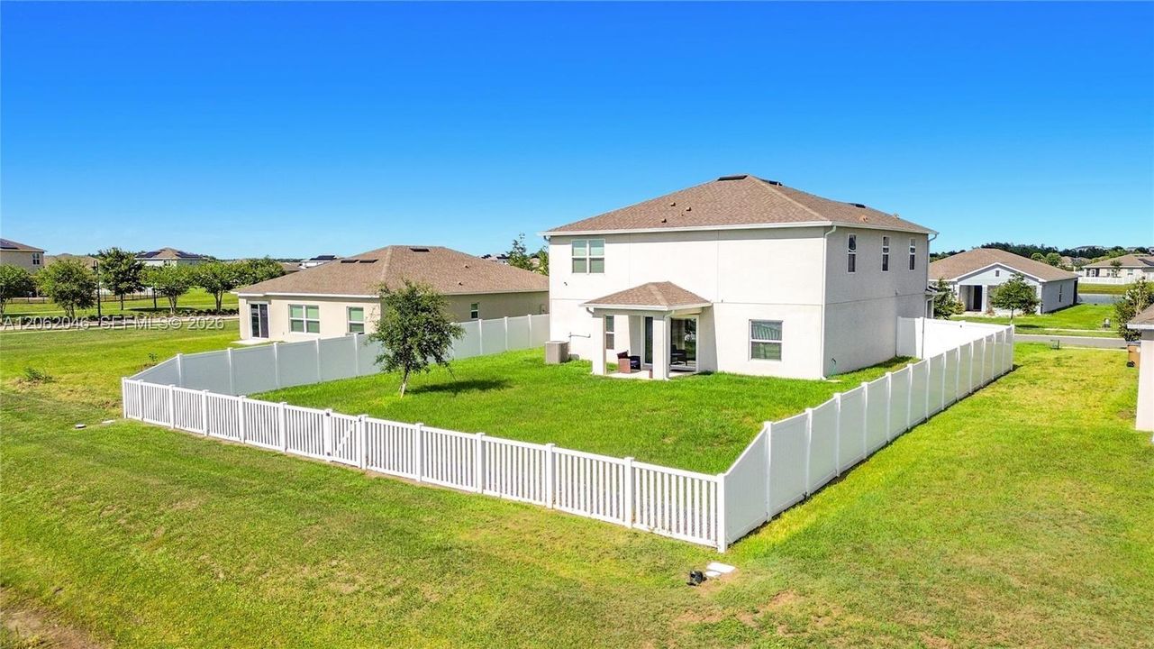 En Venta: $470,000 (6 camas, 5 baños, 3003 Pies cuadrados)
