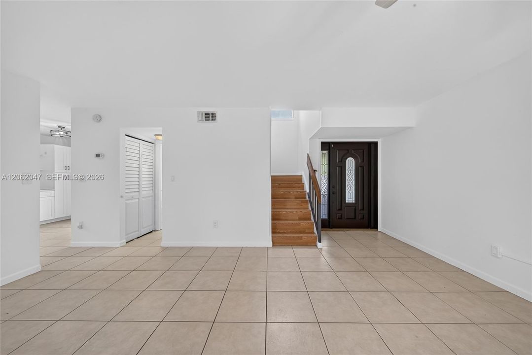 En Venta: $569,999 (3 camas, 2 baños, 1472 Pies cuadrados)