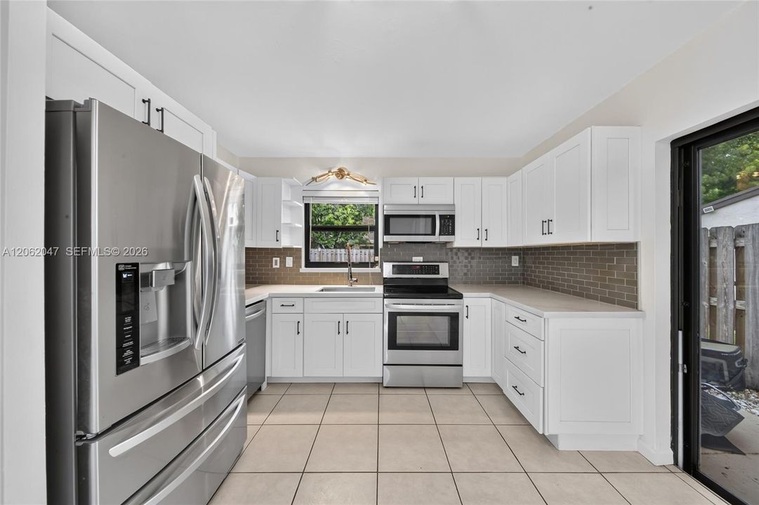 En Venta: $569,999 (3 camas, 2 baños, 1472 Pies cuadrados)