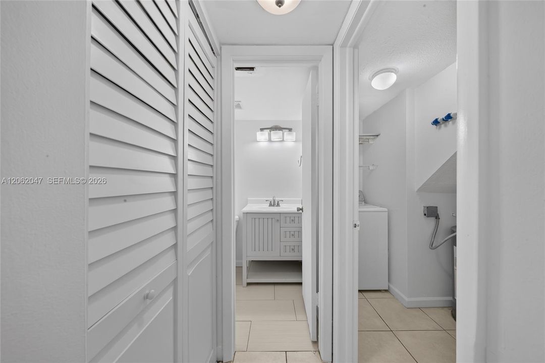 En Venta: $569,999 (3 camas, 2 baños, 1472 Pies cuadrados)