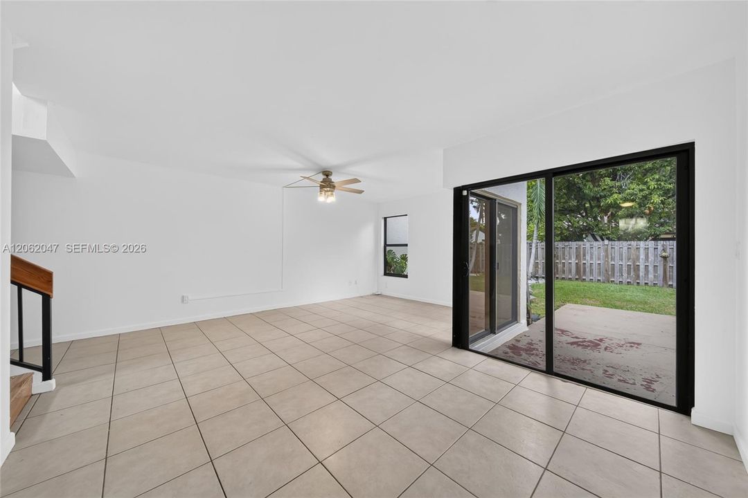 En Venta: $569,999 (3 camas, 2 baños, 1472 Pies cuadrados)