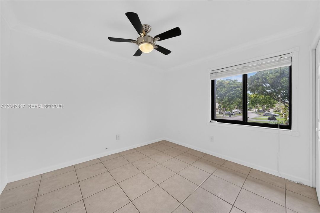 En Venta: $569,999 (3 camas, 2 baños, 1472 Pies cuadrados)