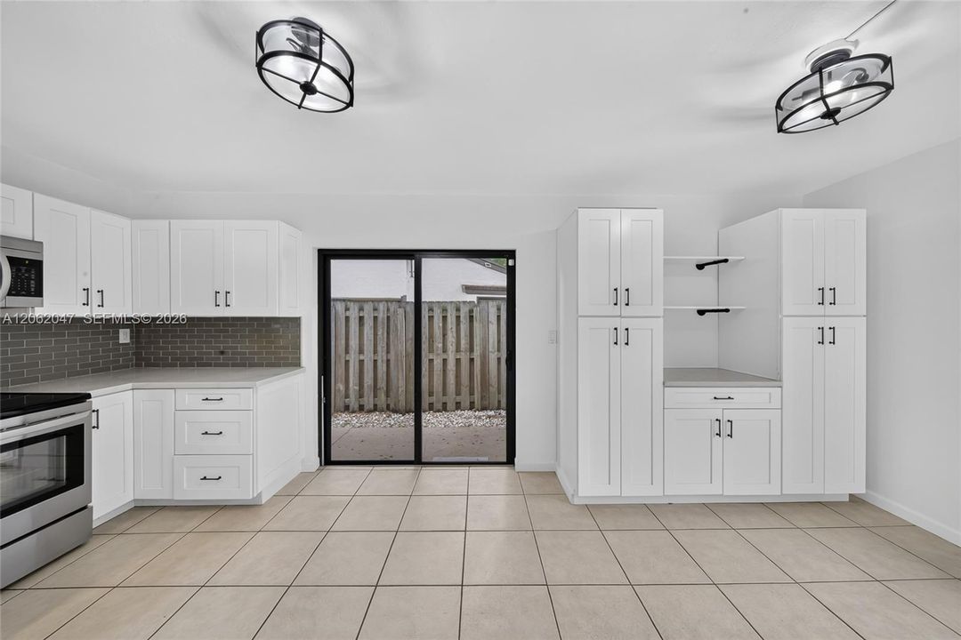 En Venta: $569,999 (3 camas, 2 baños, 1472 Pies cuadrados)