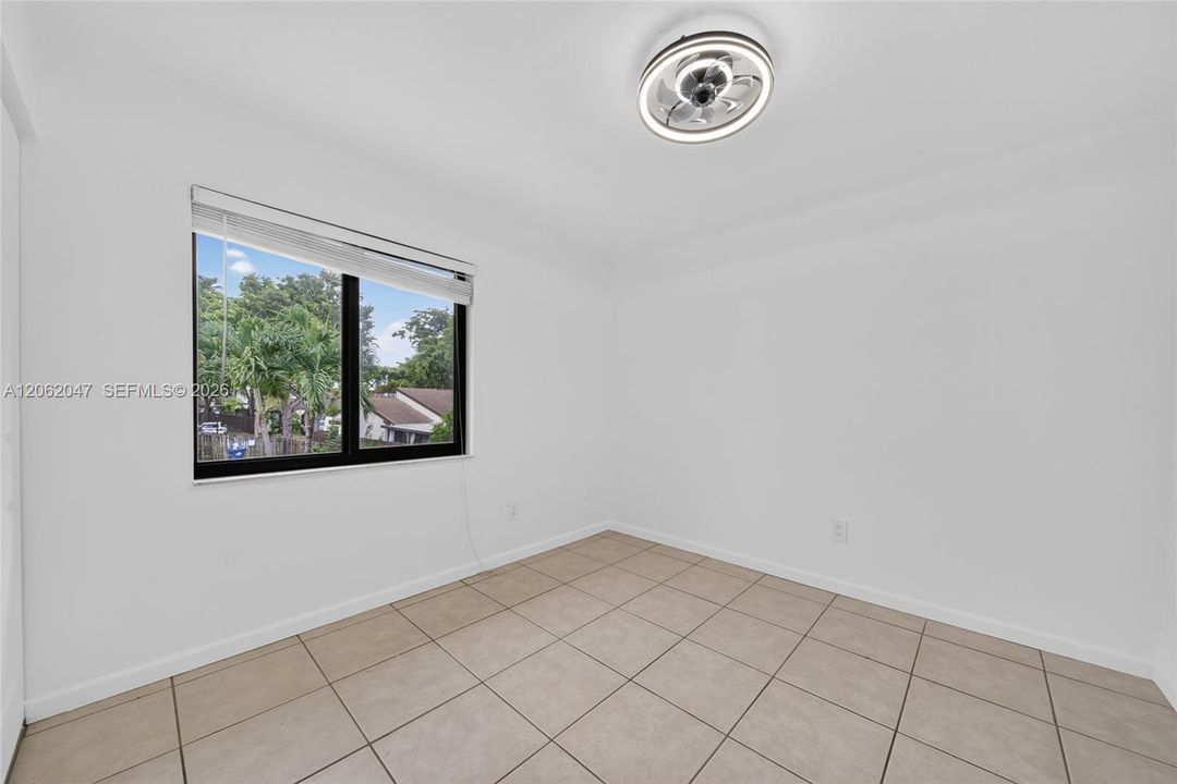 En Venta: $569,999 (3 camas, 2 baños, 1472 Pies cuadrados)