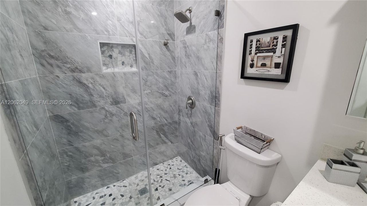 В аренду: $4,000 (3 спален, 2 ванн, 1199 Квадратных фут)