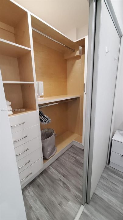 В аренду: $4,000 (3 спален, 2 ванн, 1199 Квадратных фут)