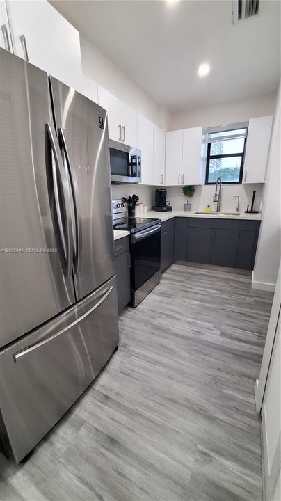 В аренду: $4,000 (3 спален, 2 ванн, 1199 Квадратных фут)