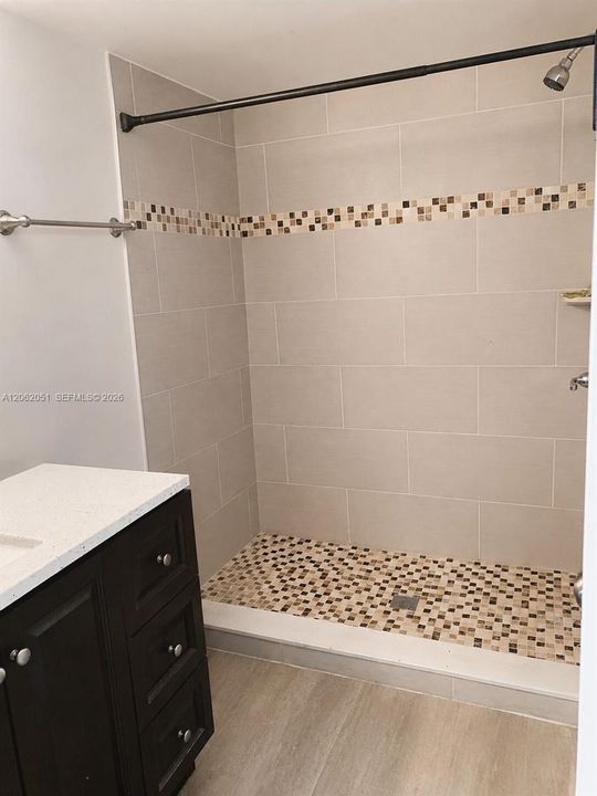For Sale: $209,900 (2 beds, 2 baths, 970 Square Feet)