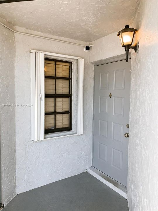 For Sale: $209,900 (2 beds, 2 baths, 970 Square Feet)
