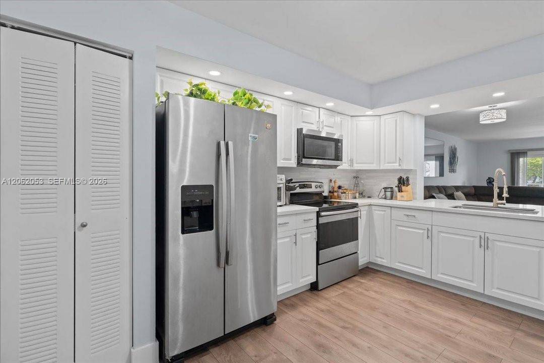 В аренду: $2,300 (2 спален, 2 ванн, 1192 Квадратных фут)