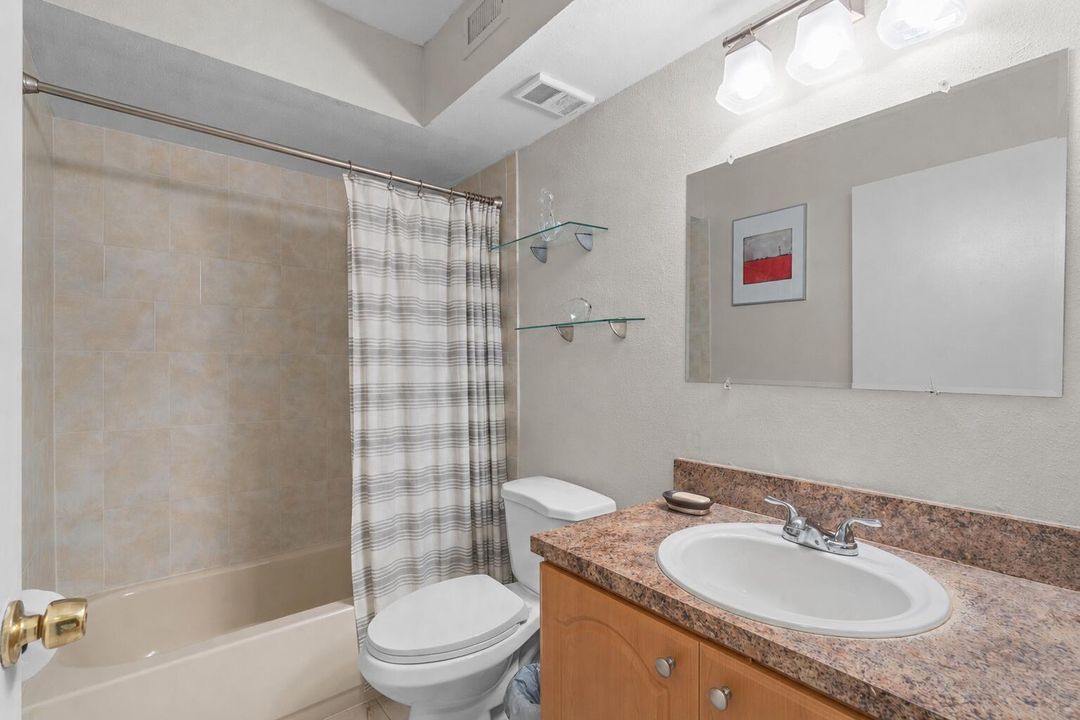 2nd Bathroom