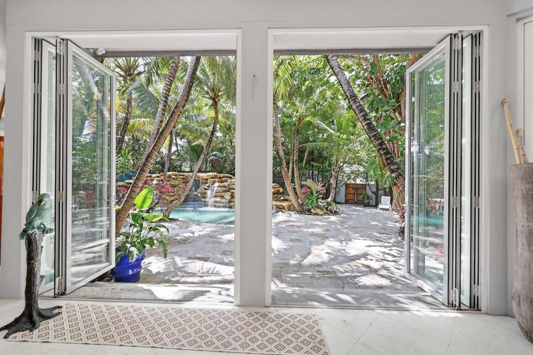 12 Sylvan Lane - 77.jpg-SMALL