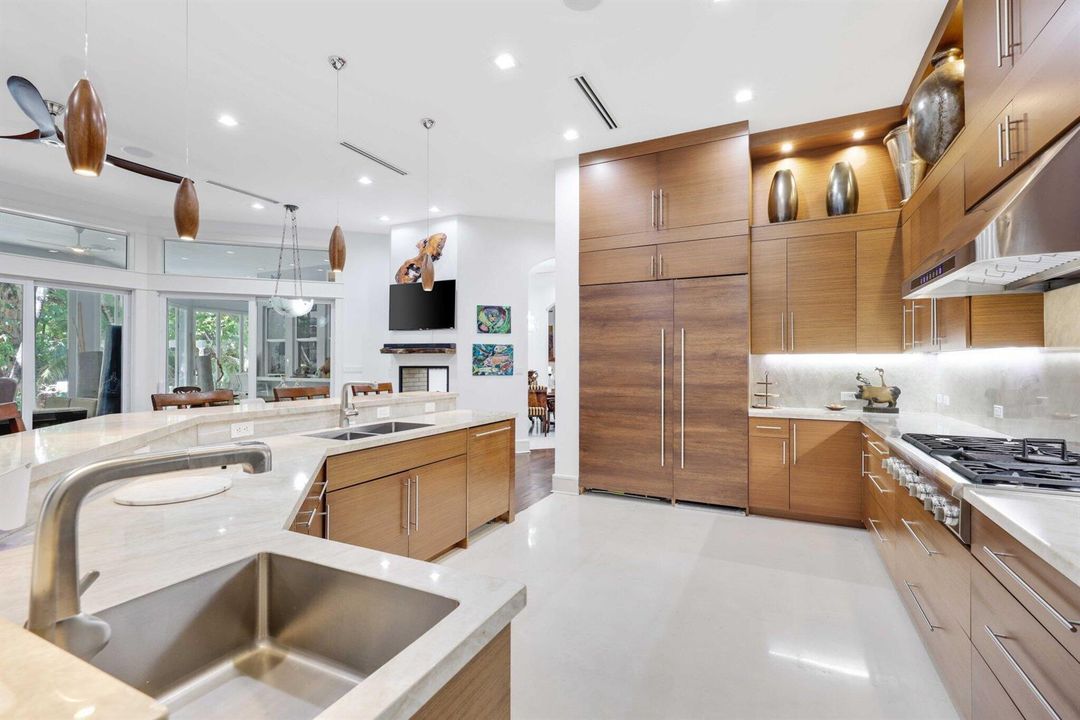 12 Sylvan Lane - 40.jpg-SMALL