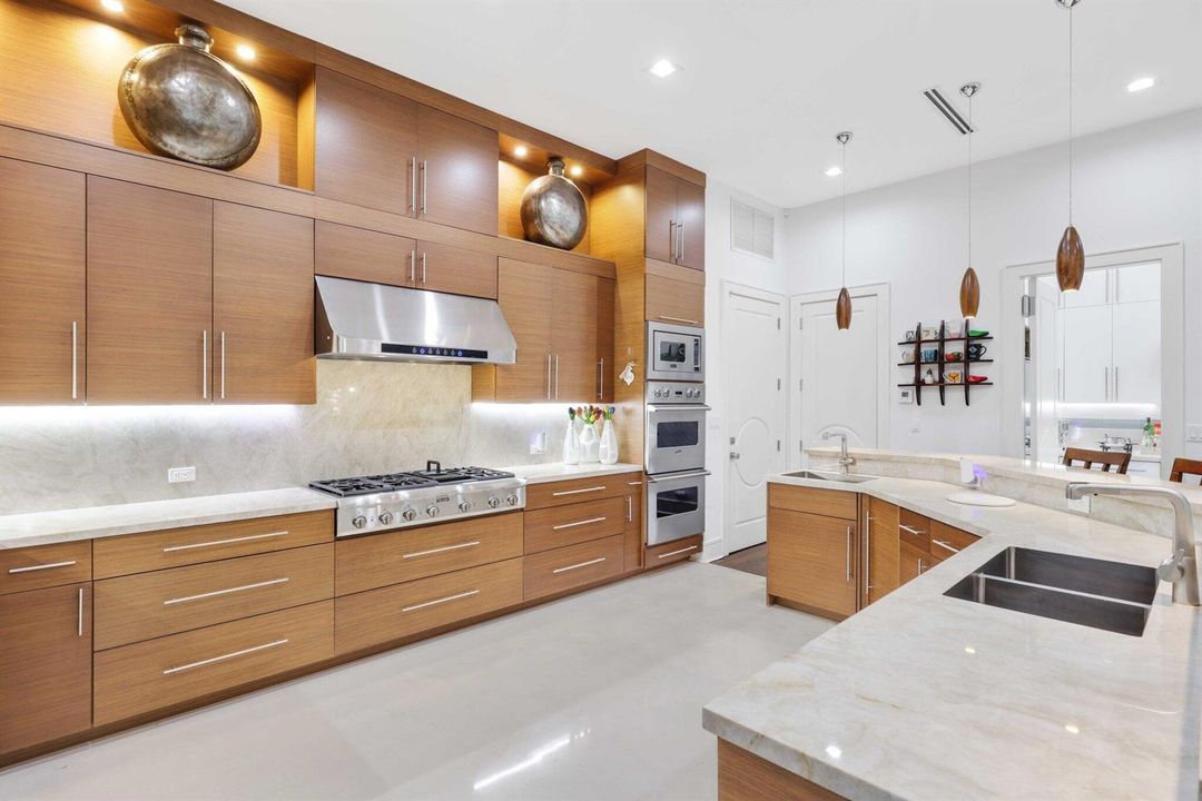 12 Sylvan Lane - 38.jpg-SMALL