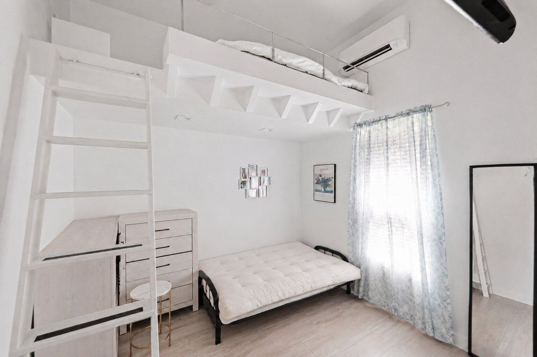 12 Sylvan Lane - 110.jpg-SMALL