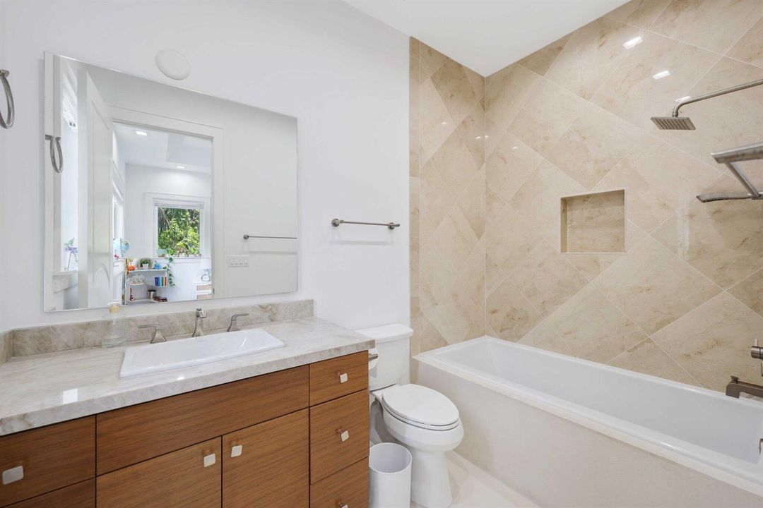 12 Sylvan Lane - 108.jpg-SMALL