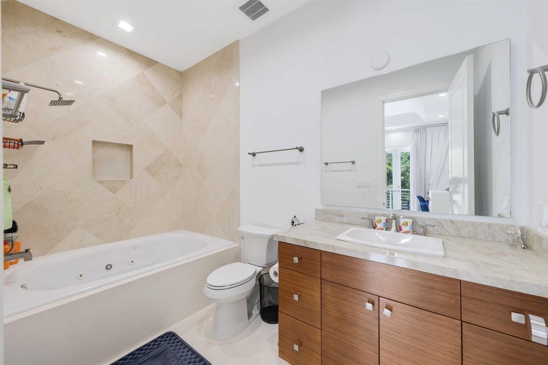12 Sylvan Lane - 102.jpg-SMALL