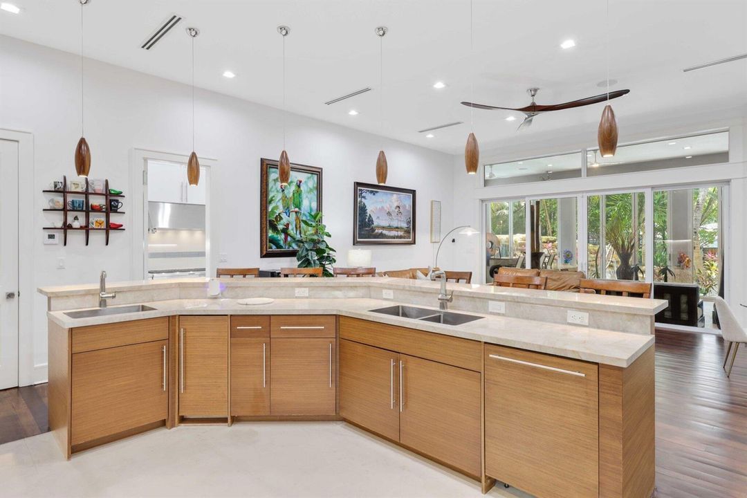 12 Sylvan Lane - 39.jpg-SMALL