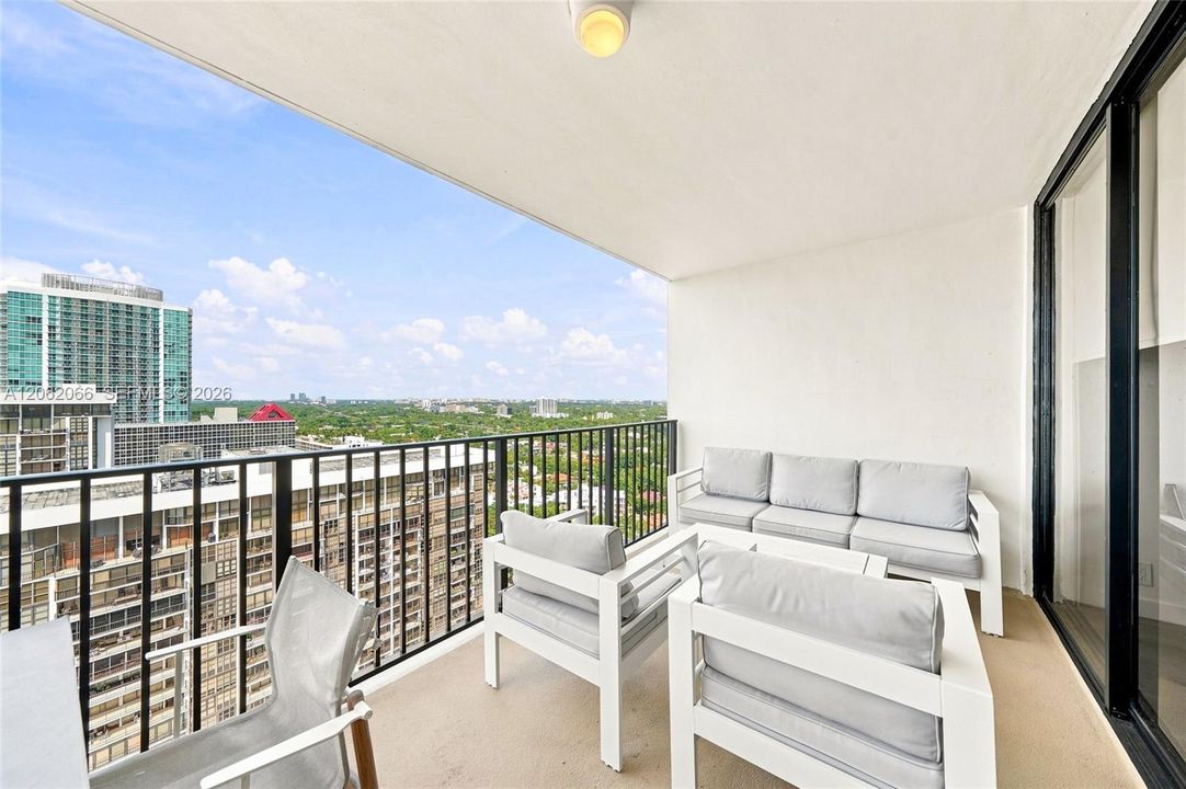 For Rent: $3,300 (1 beds, 1 baths, 1064 Square Feet)