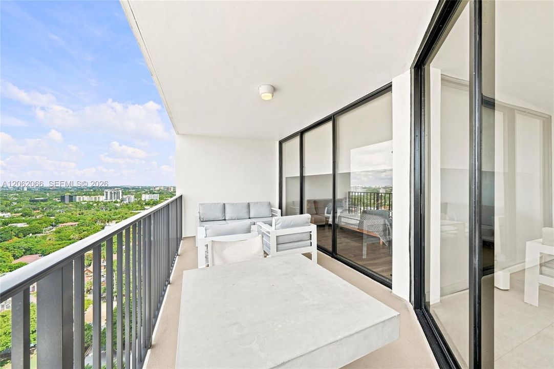 For Rent: $3,300 (1 beds, 1 baths, 1064 Square Feet)