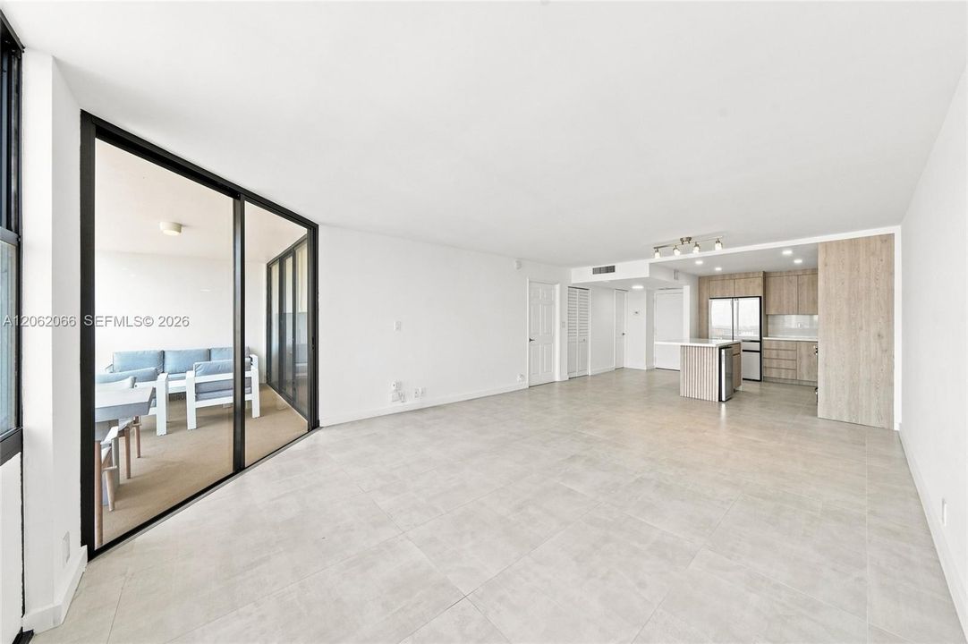 For Rent: $3,300 (1 beds, 1 baths, 1064 Square Feet)