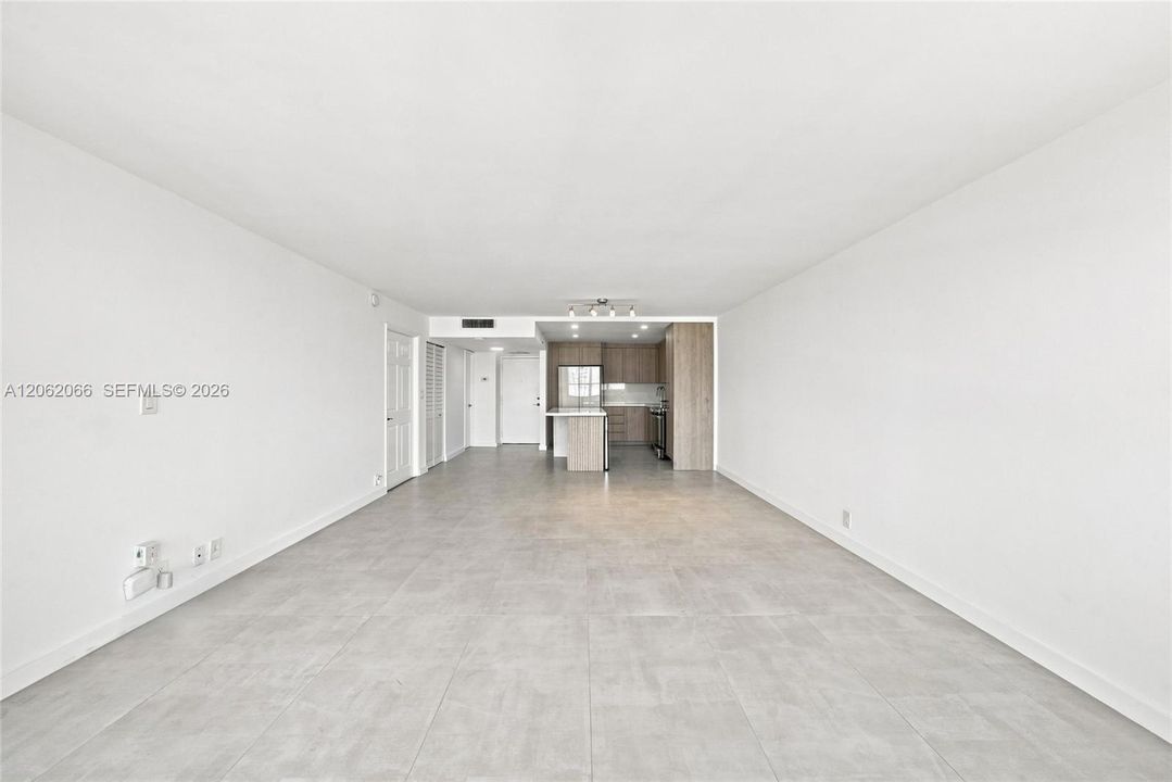 For Rent: $3,300 (1 beds, 1 baths, 1064 Square Feet)