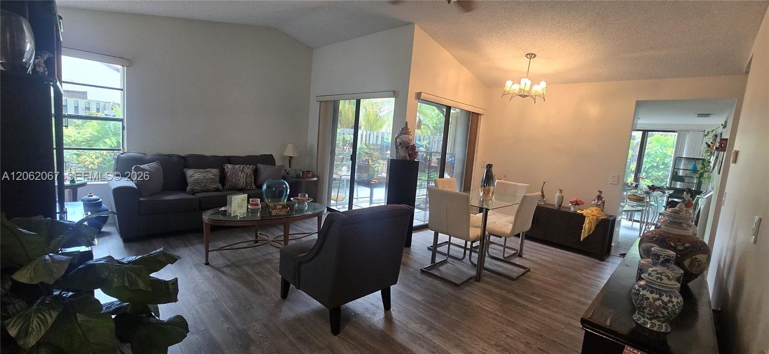 For Sale: $429,990 (3 beds, 2 baths, 1070 Square Feet)