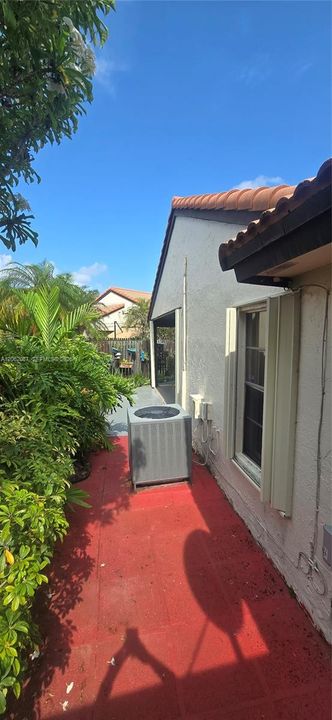 For Sale: $429,990 (3 beds, 2 baths, 1070 Square Feet)