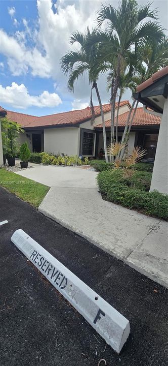 For Sale: $429,990 (3 beds, 2 baths, 1070 Square Feet)