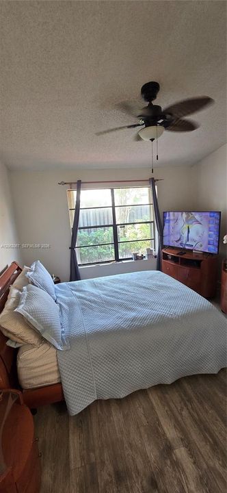 For Sale: $429,990 (3 beds, 2 baths, 1070 Square Feet)