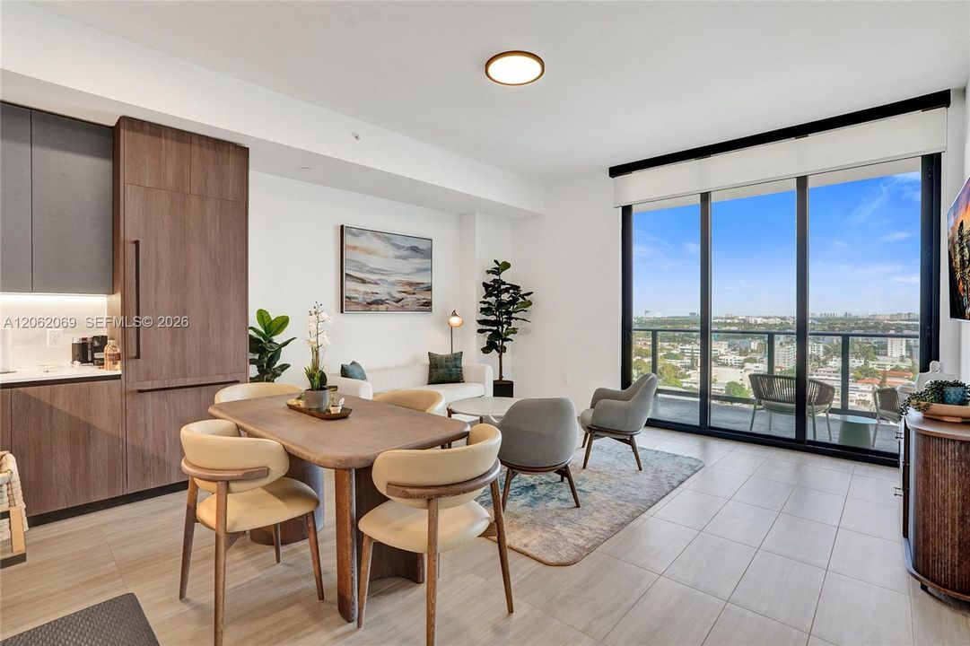 For Sale: $1,500,000 (1 beds, 1 baths, 708 Square Feet)