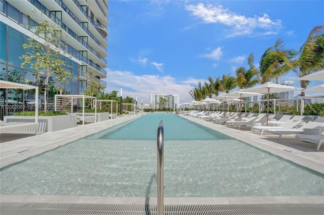 For Sale: $1,500,000 (1 beds, 1 baths, 708 Square Feet)
